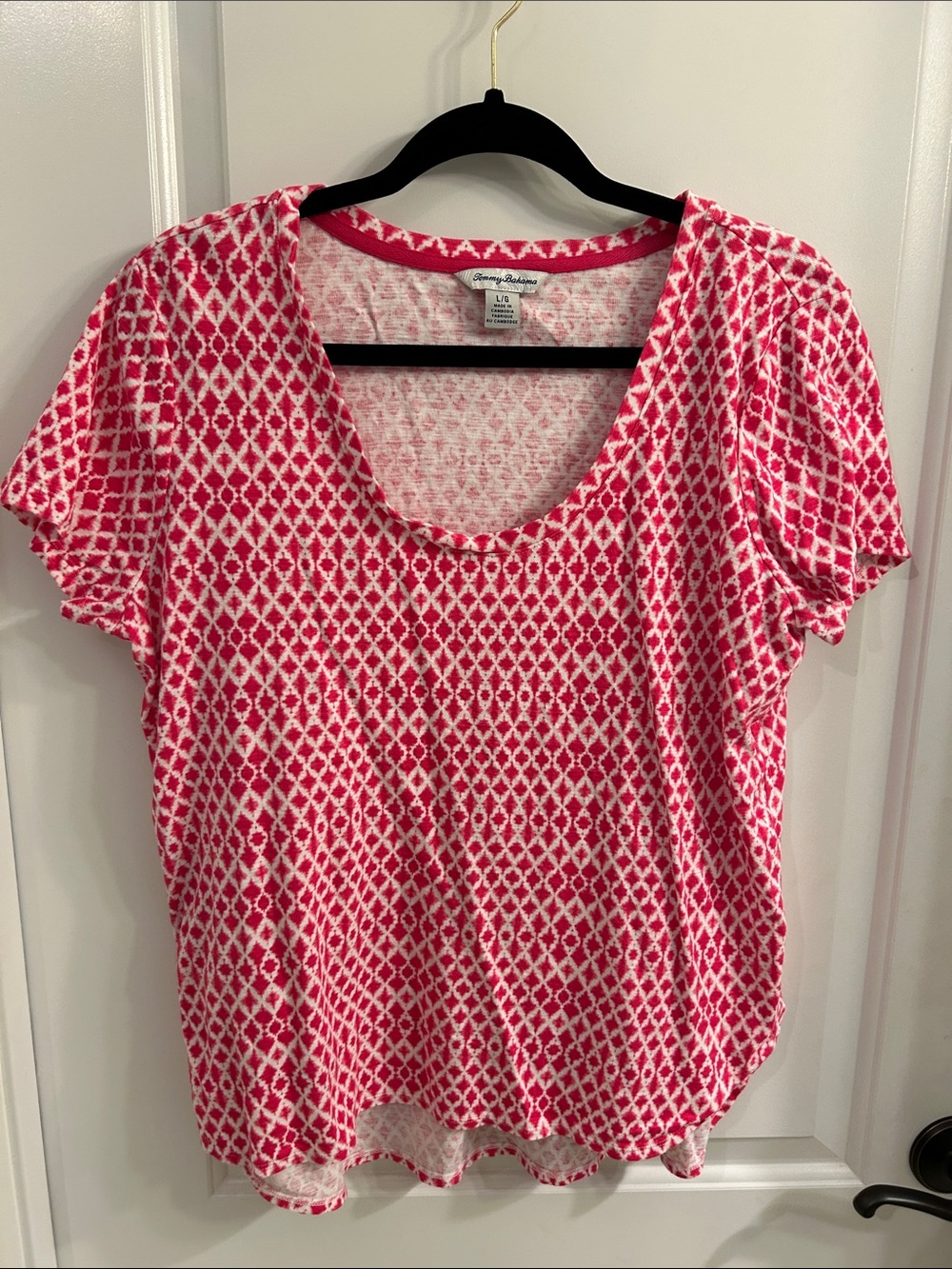Tommy Bahama Pink and White Short-Sleeve Scoop Neck Tee